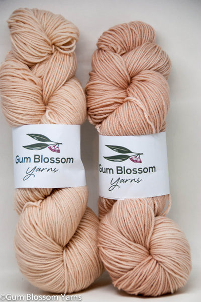 Gum Blossom colour way (R) Avocado (L)